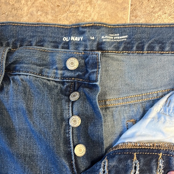 Old Navy Slouchy Straight Jeans - Picture 2 of 2